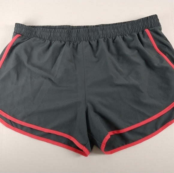 Under Armour Athletic shorts - Picture 3 of 12